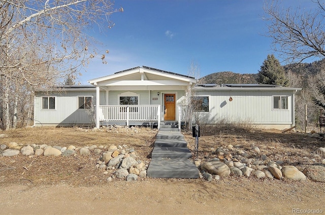 manufactured / mobile home with covered porch