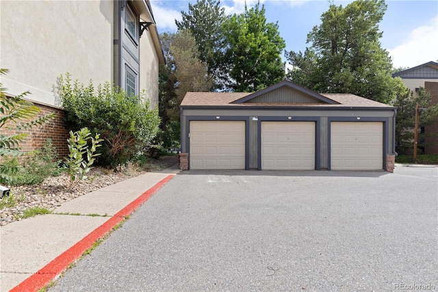 850 W Moorhead Cir Unit 3L, Boulder, CO 80305 - view of garage