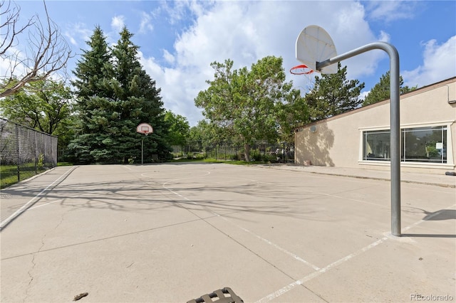 850 W Moorhead Cir Unit 3L, Boulder, CO 80305 - view of sport court featuring community basketball court