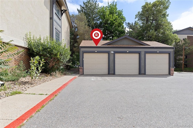 850 W Moorhead Cir Unit 3L, Boulder, CO 80305 - view of garage