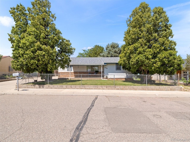 605 Cherry Ln, Pueblo, CO 81005 - photo 1