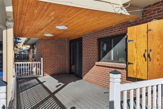 deck with ceiling fan