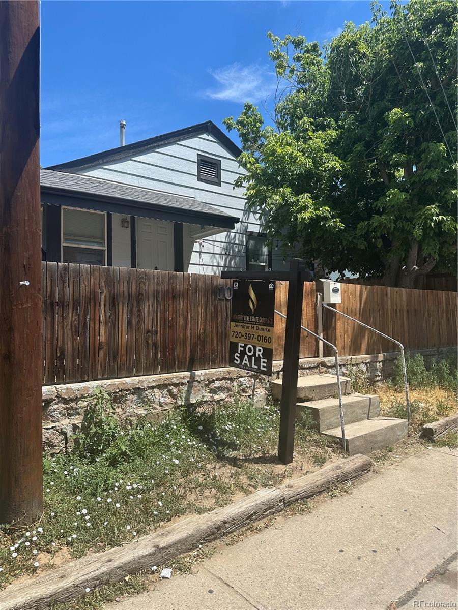 10425 E 16th Ave, Aurora, CO 80010 - photo 1