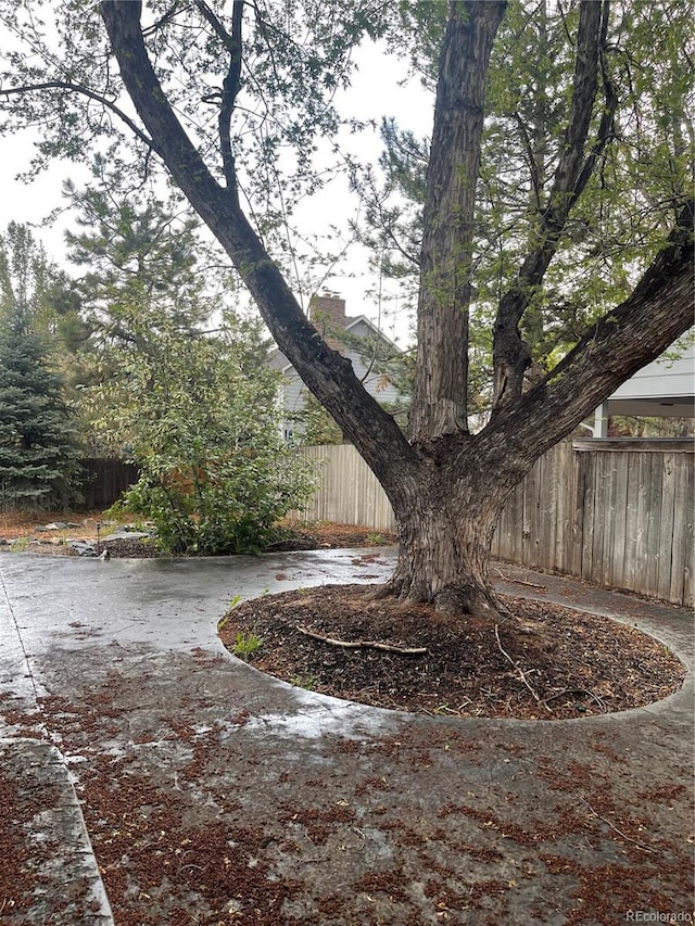12381 E Vassar Dr, Aurora, CO 80014 - view of yard with fence