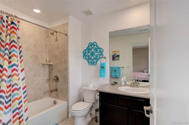 full bath featuring visible vents, toilet, ensuite bathroom, shower / tub combo, and vanity