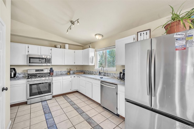 6645 Weeping Willow Dr, Colorado Springs, CO 80925 - photo 8