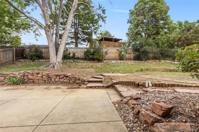 18625 E Kent Dr, Aurora, CO 80013 - fenced backyard with a patio