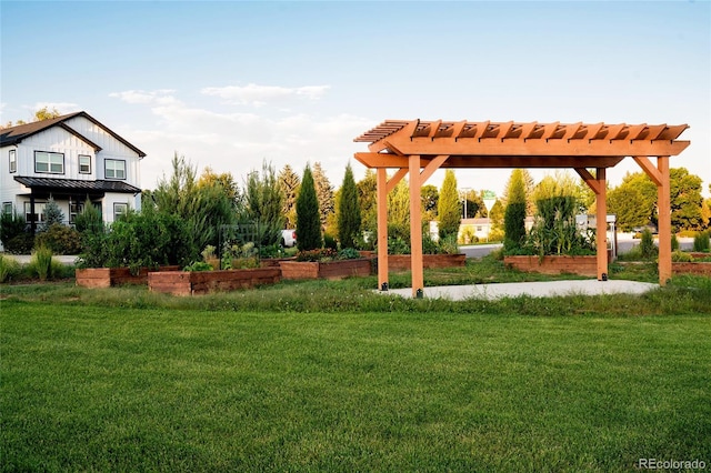 view of yard with a pergola