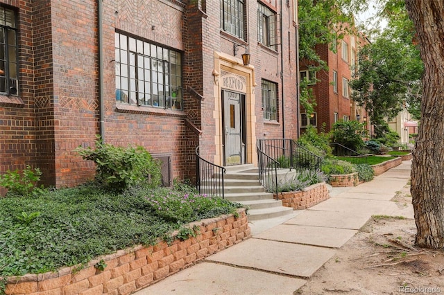 1060 N Washington St Unit 1A, Denver, CO 80203 - property entrance with brick siding