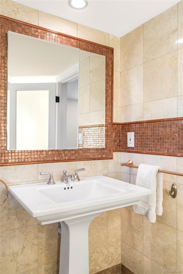 1767 S Sherman St, Denver, CO 80210 - bathroom featuring tile walls