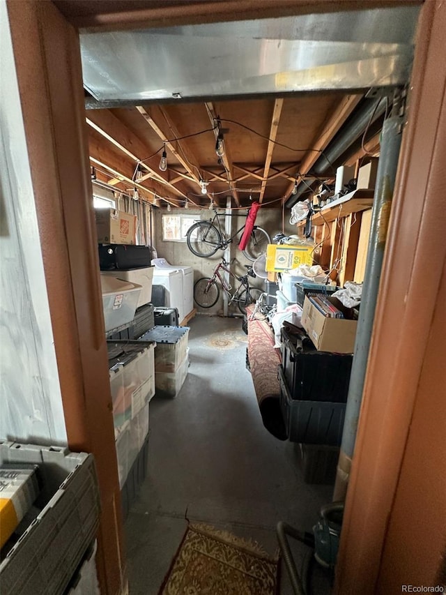 1265 Yates St, Denver, CO 80204 - basement with washer and dryer