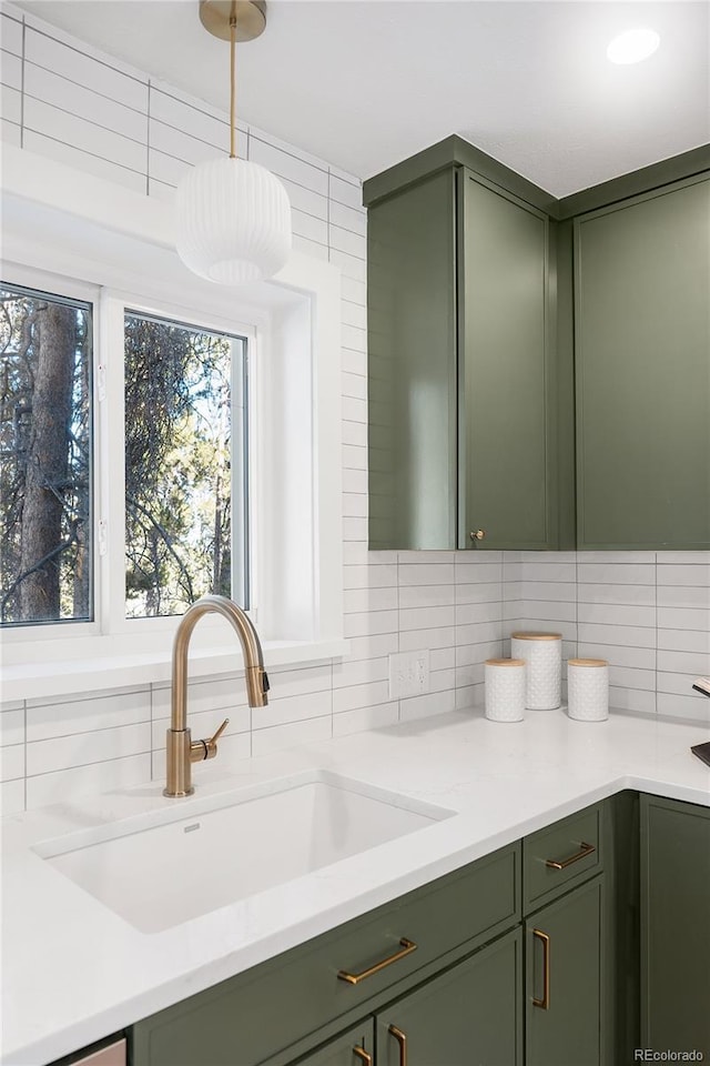 bathroom featuring tasteful backsplash and vanity