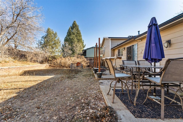 view of yard with a patio