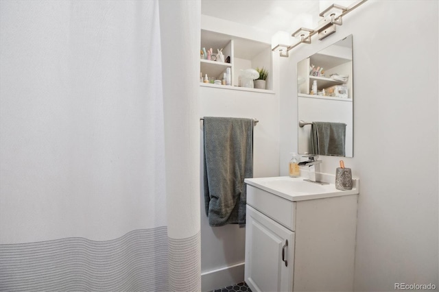 190 W Archer Pl, Denver, CO 80223 - full bath with vanity