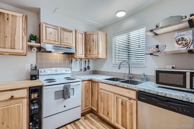 2204 Arikaree Ct, Loveland, CO 80538 - photo 9