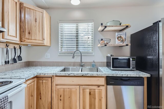 2204 Arikaree Ct, Loveland, CO 80538 - photo 10