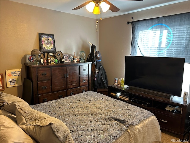 bedroom featuring ceiling fan