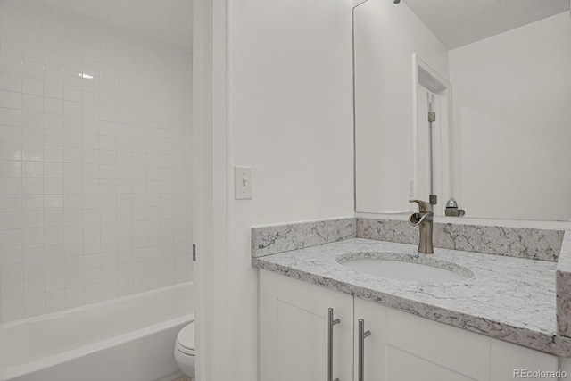 505 E 24th St Unit 204, Denver, CO 80205 - full bathroom with vanity and bathing tub / shower combination