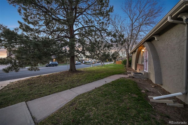 1280 Sable Blvd, Aurora, CO 80011 - view of yard at dusk