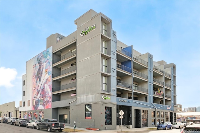 3198 Blake St Unit 502, Denver, CO 80205 - view of apartment building / complex