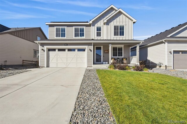 view of front of property featuring a porch and a front yard