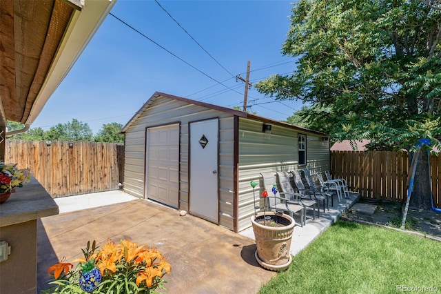 9170 Aspen Dr, Thornton, CO 80229 - view of outbuilding with a fenced backyard