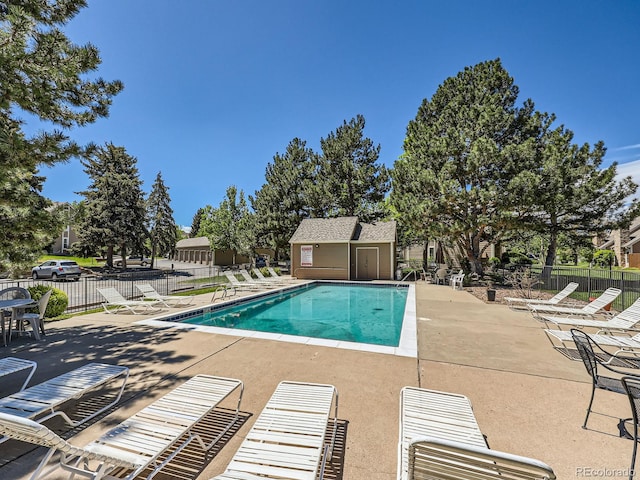 13598 E Asbury Dr, Aurora, CO 80014 - community pool with a patio