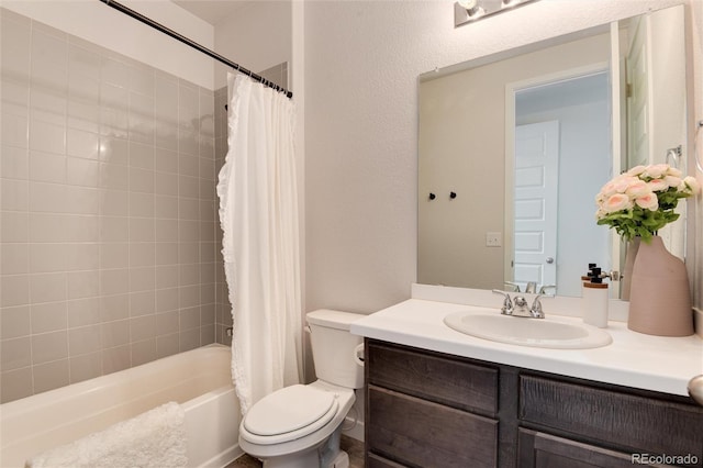 full bathroom with shower / bath combo with shower curtain, vanity, and toilet