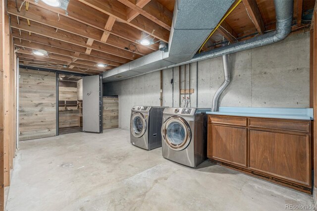 2644 S Krameria St, Denver, CO 80222 - unfinished below grade area featuring washing machine and clothes dryer