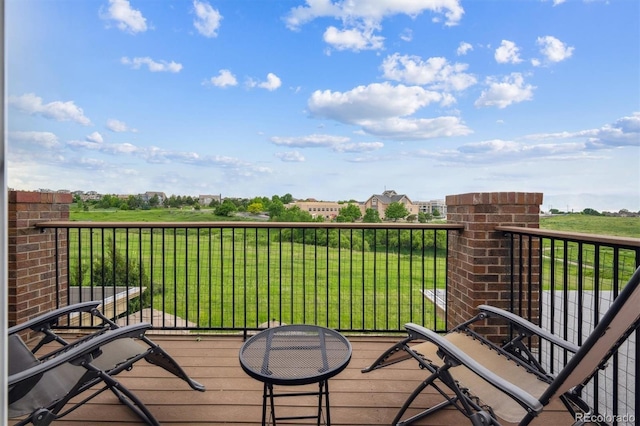 10258 Pennington Ln, Highlands Ranch, CO 80126 - deck featuring a lawn