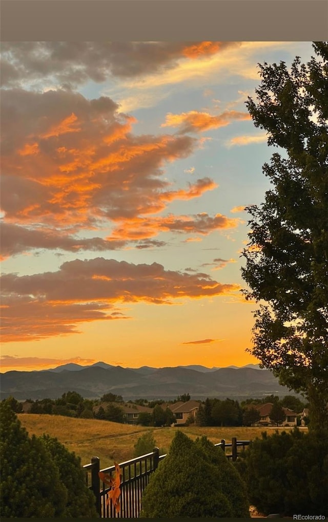 10258 Pennington Ln, Highlands Ranch, CO 80126 - view of mountain background
