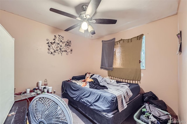 bedroom with a ceiling fan