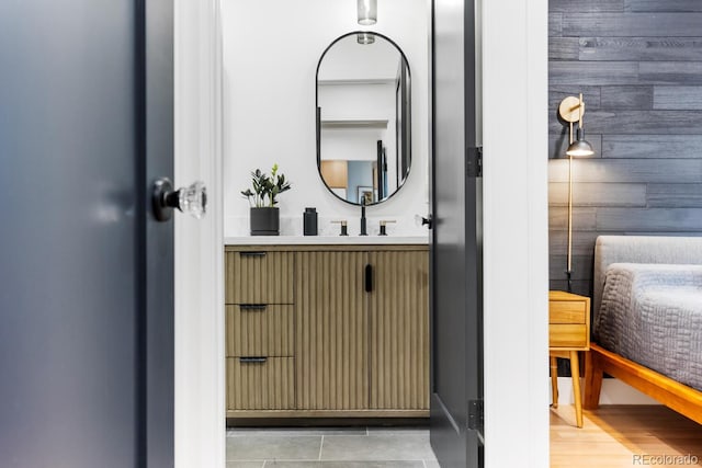 bathroom featuring a sink