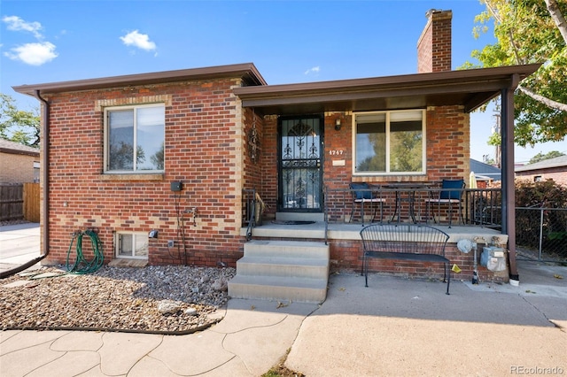 view of front of home featuring a porch