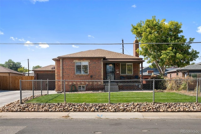 view of front facade featuring a front lawn