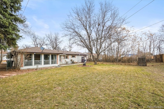 view of yard featuring a patio