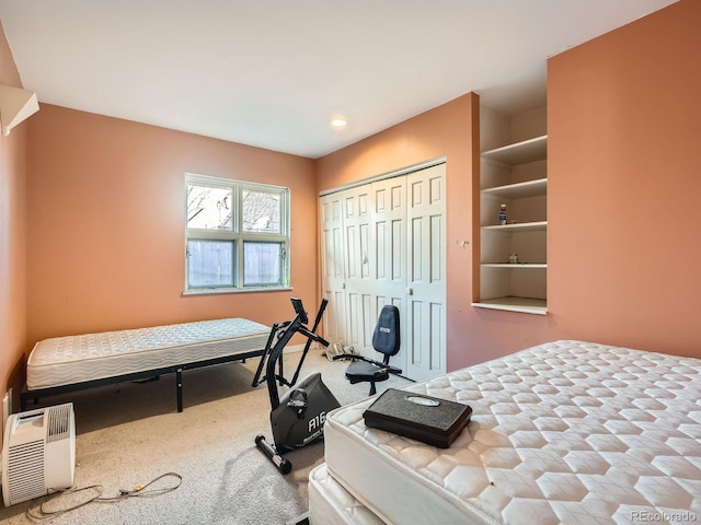 bedroom with a closet