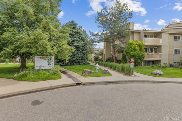 20 S Boulder Cir Unit 2109, Boulder, CO 80303 - surrounding community featuring a yard