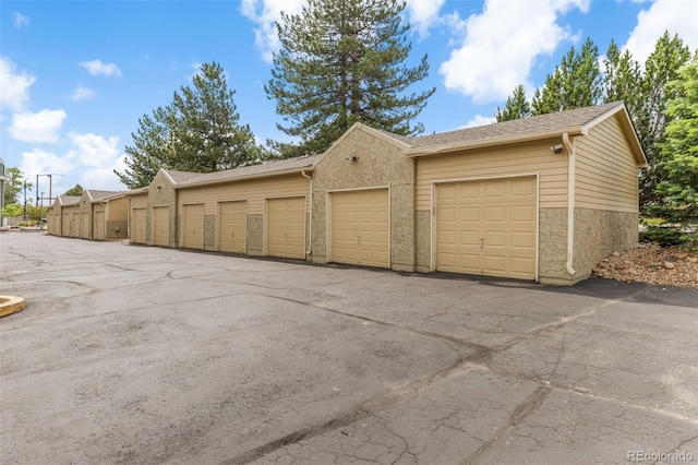 20 S Boulder Cir Unit 2109, Boulder, CO 80303 - view of garage