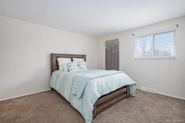 bedroom with carpet flooring