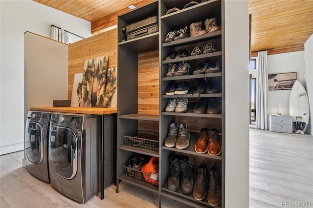 8940 S Brandenburger Dr, Morrison, CO 80465 - laundry area featuring wood ceiling and independent washer and dryer