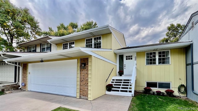 view of front of house featuring a garage