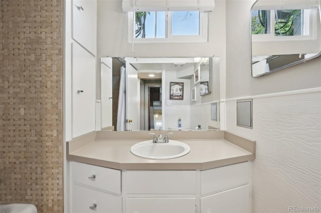 1055 N 18th St, Colorado Springs, CO 80904 - bathroom featuring vanity