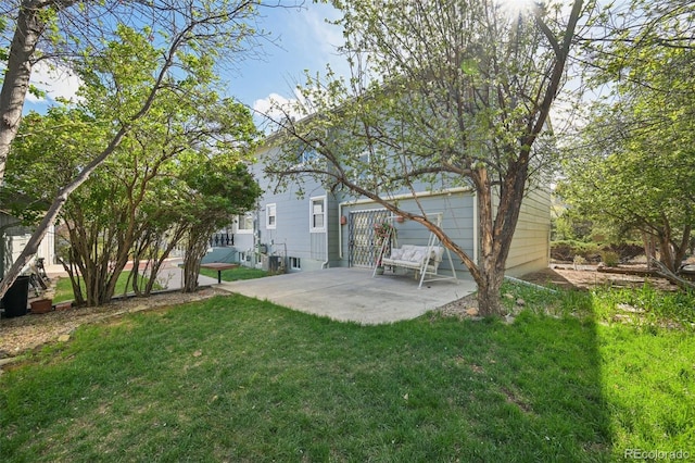 1055 N 18th St, Colorado Springs, CO 80904 - view of yard featuring a patio area