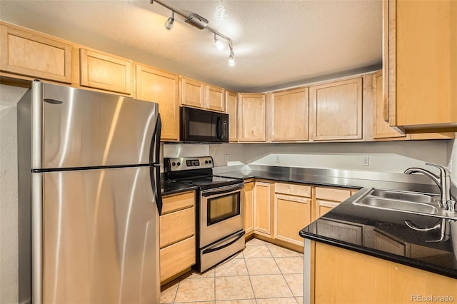 1045 N Clarkson St Unit 105, Denver, CO 80218 - photo 6