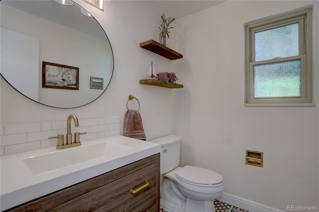8043 S Zephyr St, Littleton, CO 80128 - half bath with tasteful backsplash and vanity