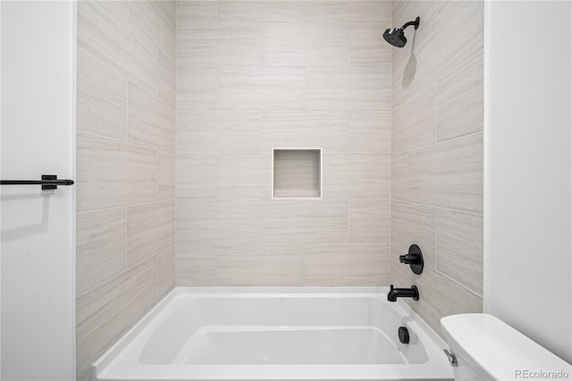 full bathroom featuring toilet and washtub / shower combination