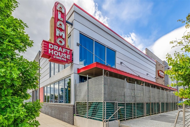 1800 Grove St, Denver, CO 80204 - view of property