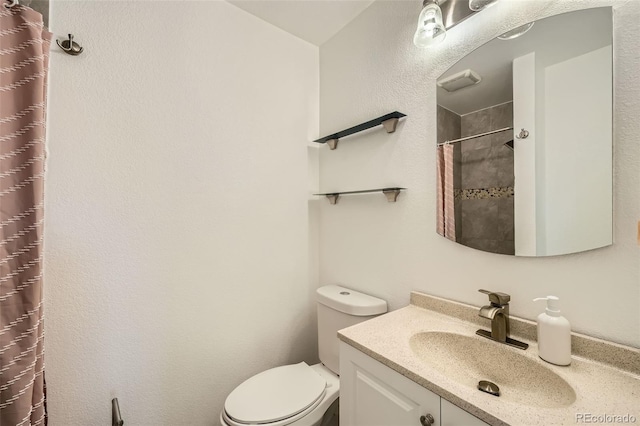 10064 Owens St, Broomfield, CO 80021 - full bath featuring toilet, vanity, and a shower with shower curtain