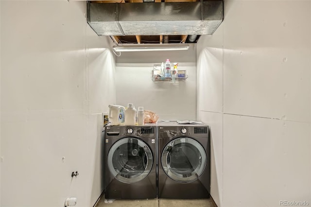 10064 Owens St, Broomfield, CO 80021 - laundry room featuring washing machine and dryer